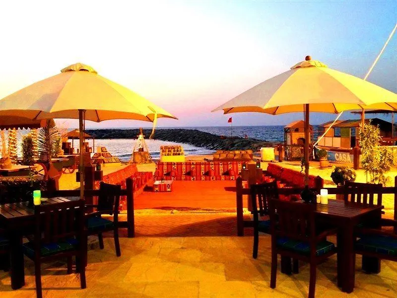 ****  Coral Beach Resort Sharjah Emirados Árabes Unidos