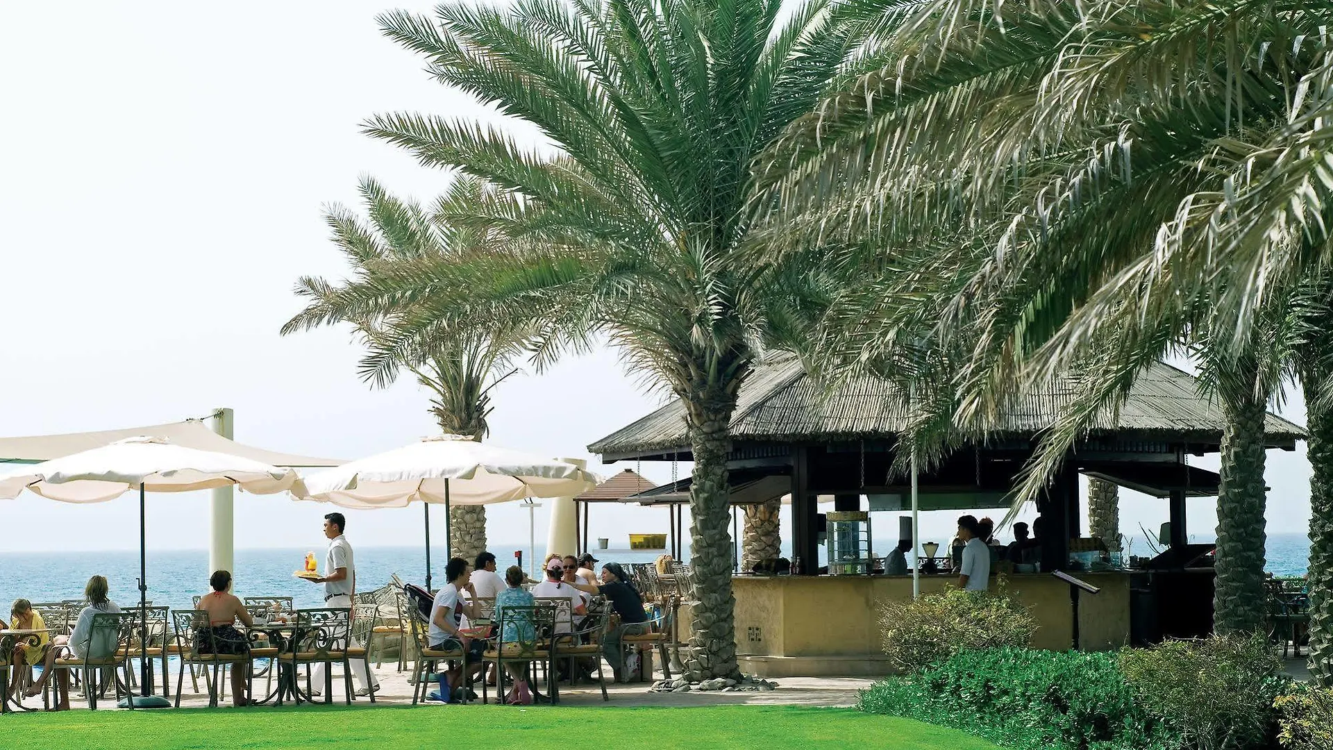 Coral Beach Resort Sharjah 4*,