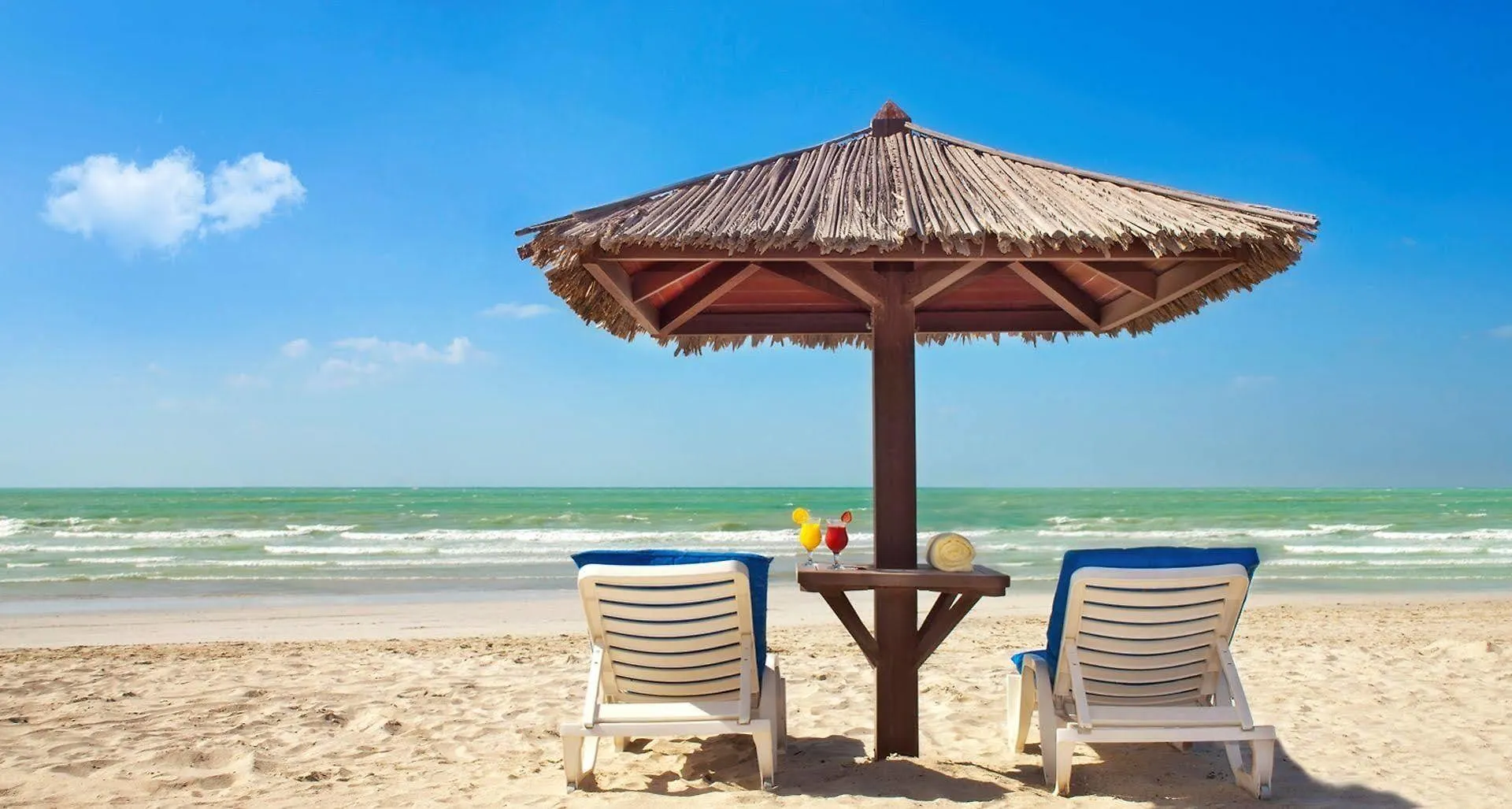 ****  Coral Beach Resort Sharjah Emirados Árabes Unidos