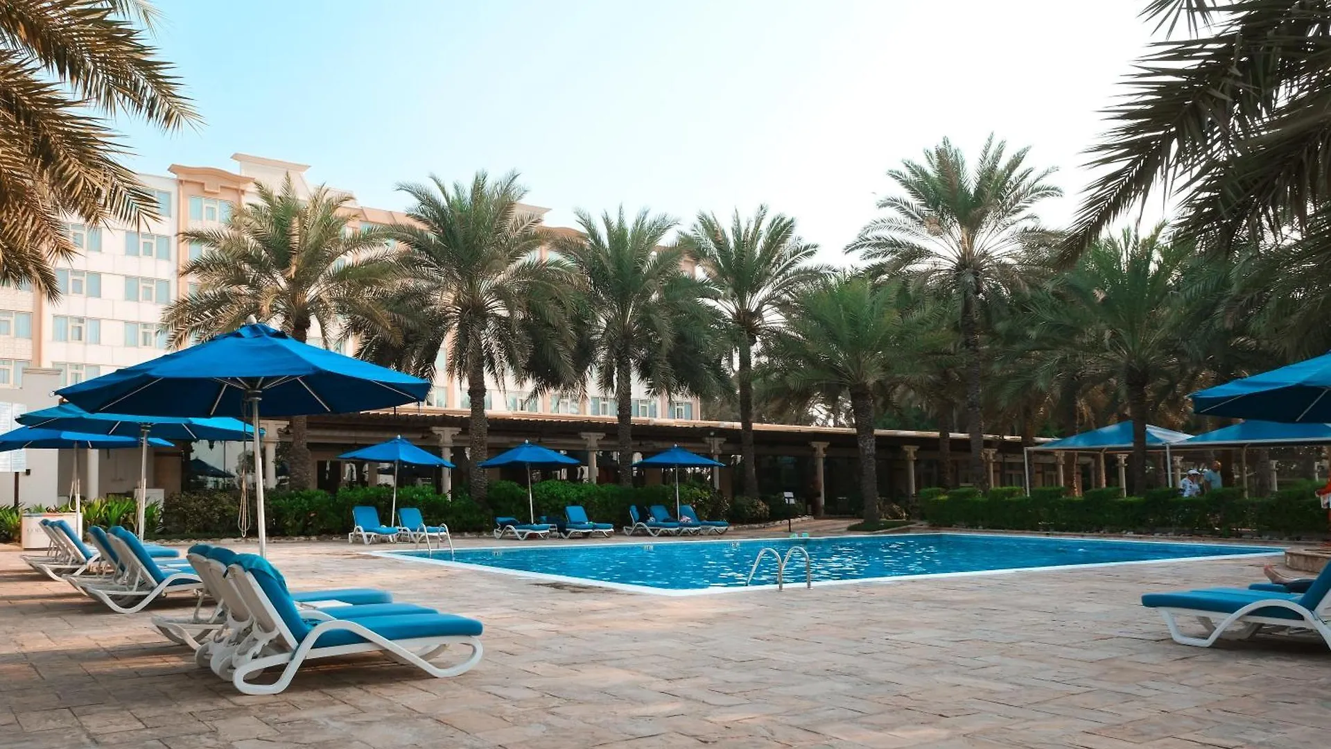 Coral Beach Resort Şarja